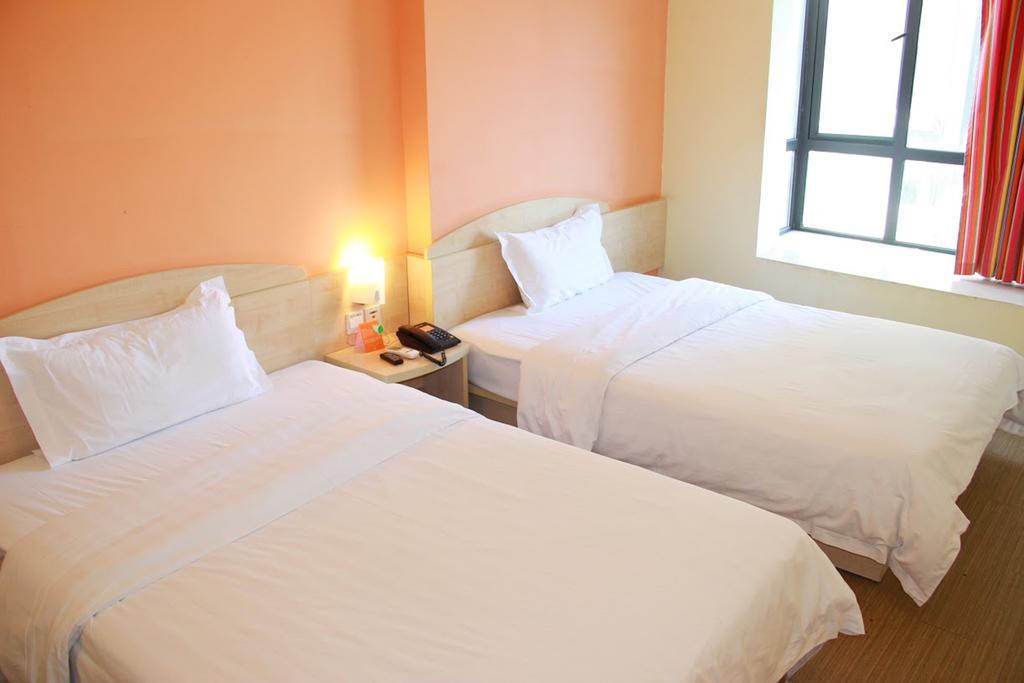 7Days Inn Chongqing Nanping Pedestrian Street Extérieur photo